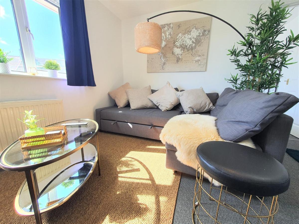 Thesiger Court Apartments - Free Private Parking - By Property Promise Кардифф Экстерьер фото